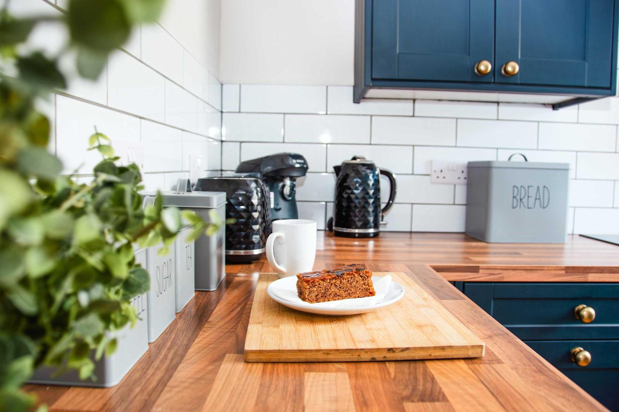 Beautiful Character 3 Bed City Centre Apartment Бат Экстерьер фото
